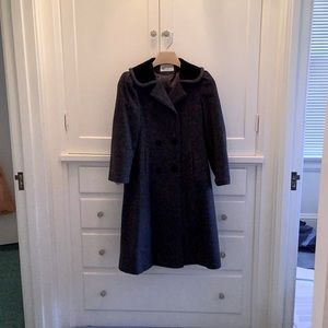 Beautiful girl’s Rothschild wool with velvet trim dress coat